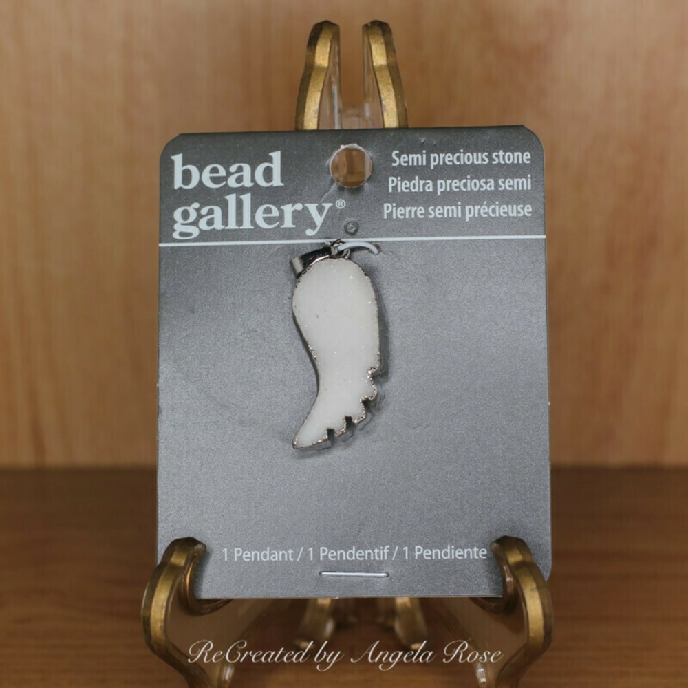 White Glitter Stone Pendant